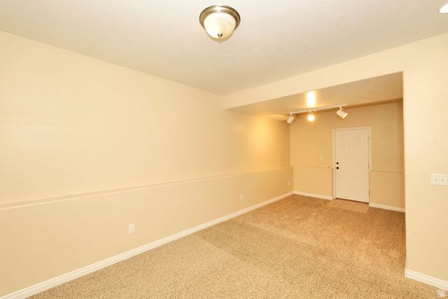 5529 S HARVEY HTS, Taylorsville, UT 84118