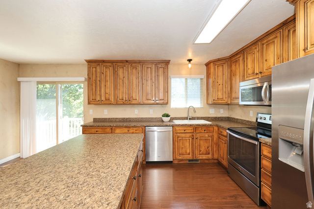 5529 S HARVEY HTS, Taylorsville, UT 84118