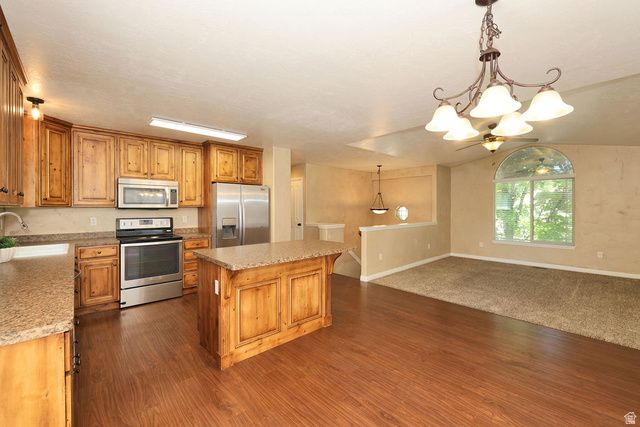 5529 S HARVEY HTS, Taylorsville, UT 84118
