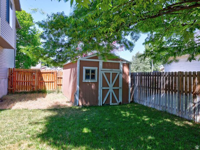 5529 S HARVEY HTS, Taylorsville, UT 84129