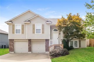 1613 High View Drive, Grain Valley, MO 64029