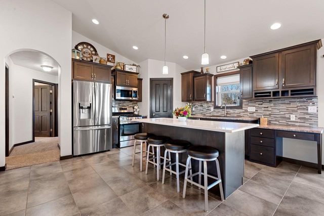 N9027 LILAC ROAD, Menasha, WI 54952