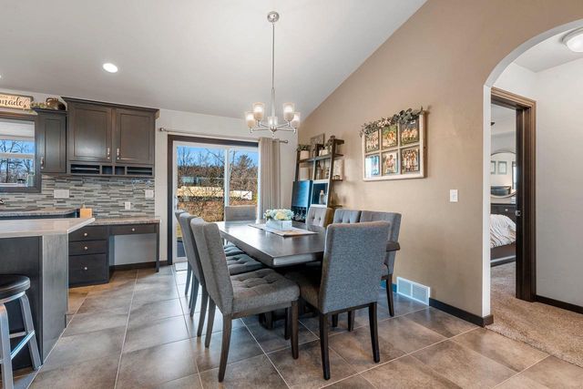 N9027 LILAC ROAD, Menasha, WI 54952