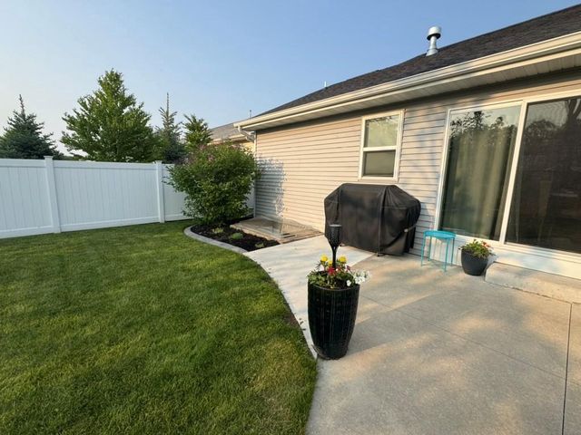 N9027 LILAC ROAD, Menasha, WI 54952