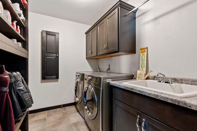 N9027 LILAC ROAD, Menasha, WI 54952