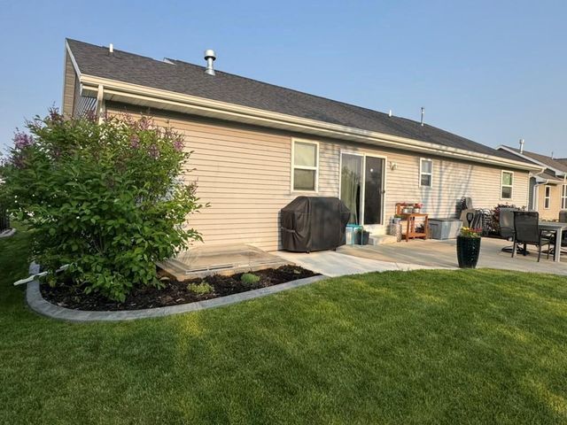 N9027 LILAC ROAD, Menasha, WI 54952