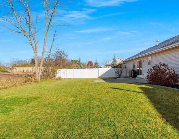 N9027 LILAC ROAD, Menasha, WI 54952