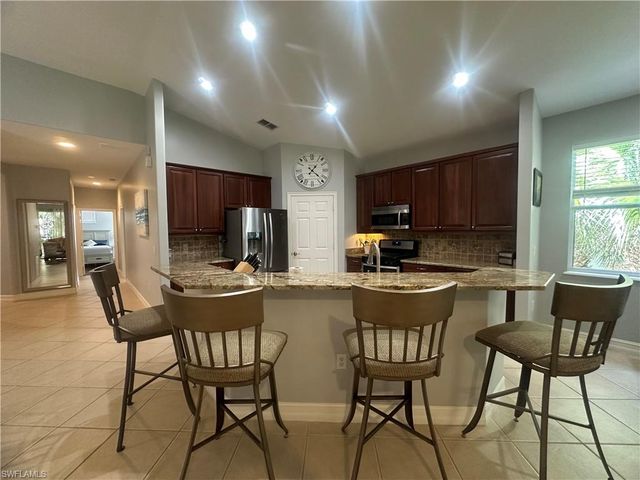 2004 Tarpon Bay DR N 201, Naples, FL 34119