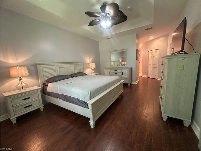 2004 Tarpon Bay DR N 201, Naples, FL 34119