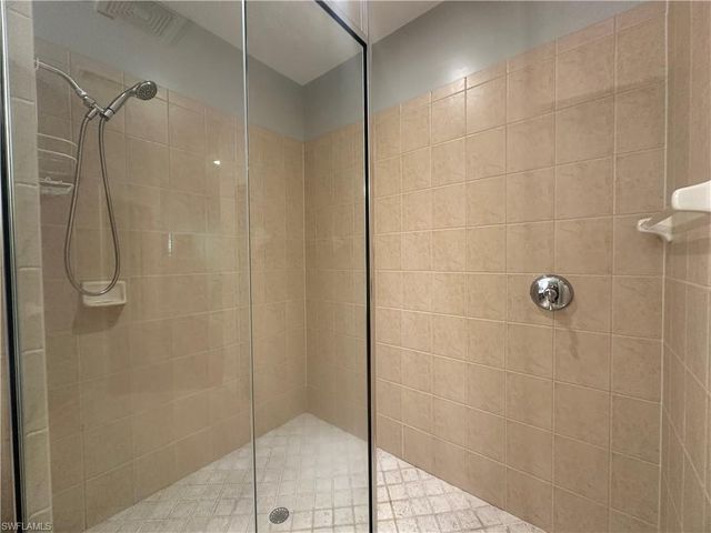 2004 Tarpon Bay DR N 201, Naples, FL 34119