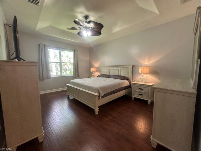 2004 Tarpon Bay DR N 201, Naples, FL 34119