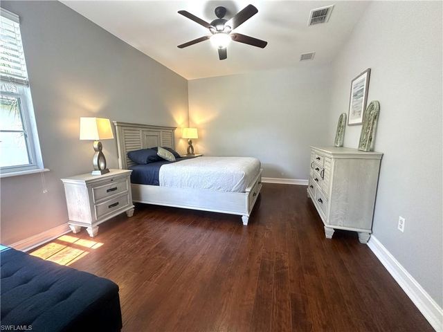 2004 Tarpon Bay DR N 201, Naples, FL 34119