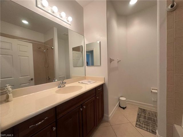 2004 Tarpon Bay DR N 201, Naples, FL 34119