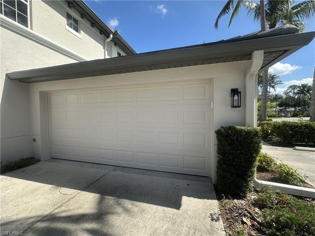 2004 Tarpon Bay DR N 201, Naples, FL 34119