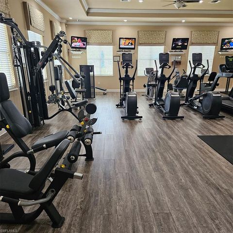 2004 Tarpon Bay DR N 201, Naples, FL 34119