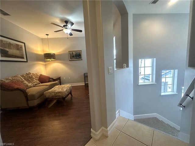 2004 Tarpon Bay DR N 201, Naples, FL 34119
