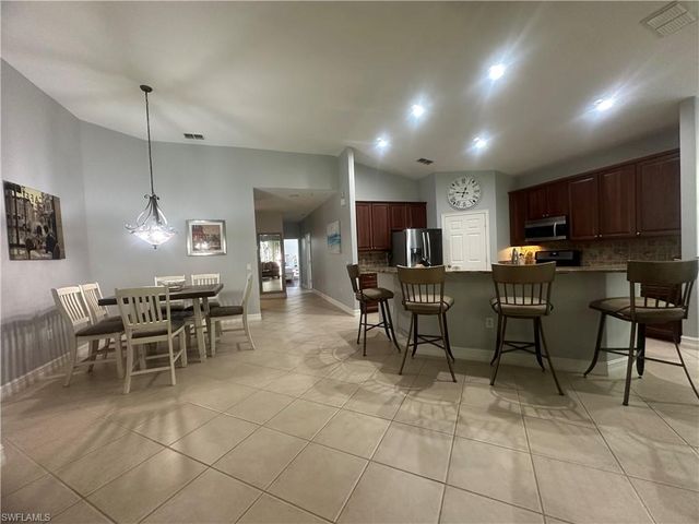 2004 Tarpon Bay DR N 201, Naples, FL 34119