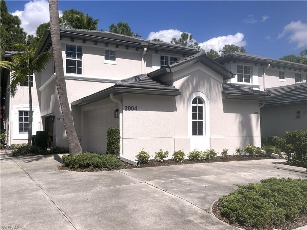2004 Tarpon Bay DR N 201, Naples, FL 34119