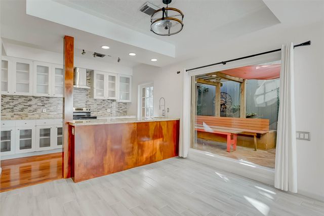 926 Heights Boulevard, Houston, TX 77008