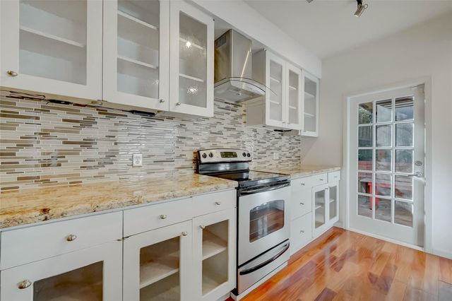 926 Heights Boulevard, Houston, TX 77008