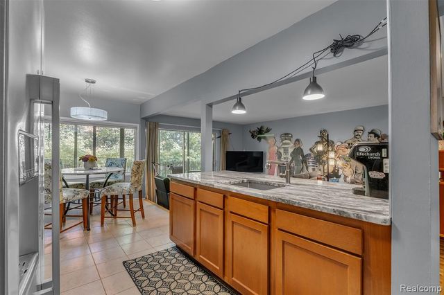 16557 Middlebelt Road 19, Livonia, MI 48154