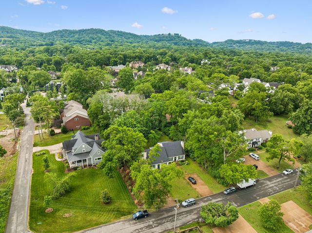 205 Brattlesboro Pl, Nashville, TN 37204