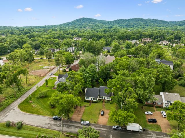 205 Brattlesboro Pl, Nashville, TN 37204
