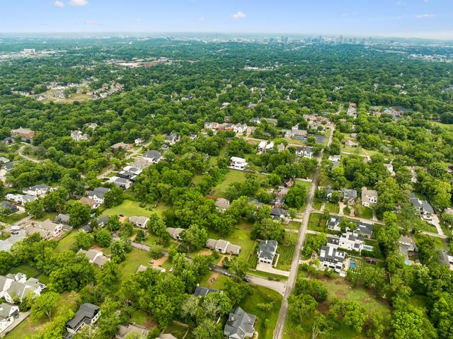 205 Brattlesboro Pl, Nashville, TN 37204