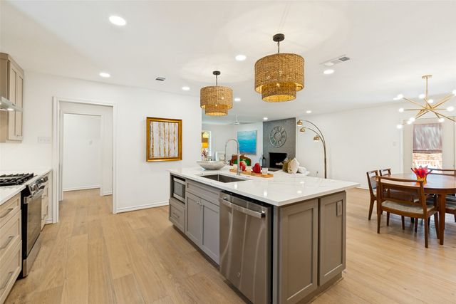 10431 Clary, Dallas, TX 75218