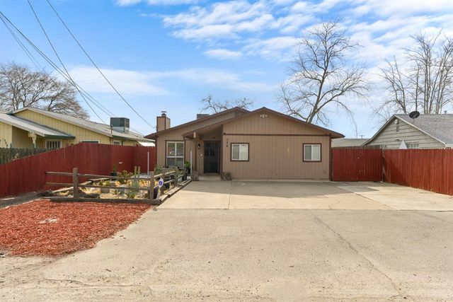 724 Santa Ana Ave, Sacramento, CA 95838
