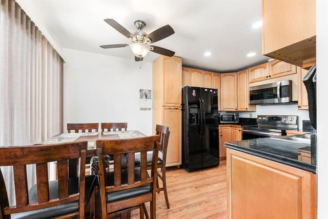 724 Santa Ana Ave, Sacramento, CA 95838