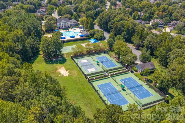 17125 Laurel Walk Court, Charlotte, NC 28277