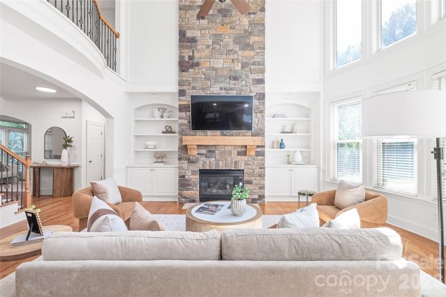 17125 Laurel Walk Court, Charlotte, NC 28277