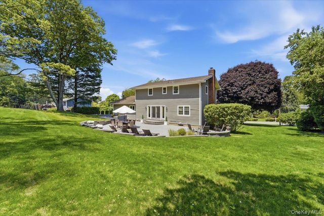 10 Foxwood Lane, Thornwood, NY 10594
