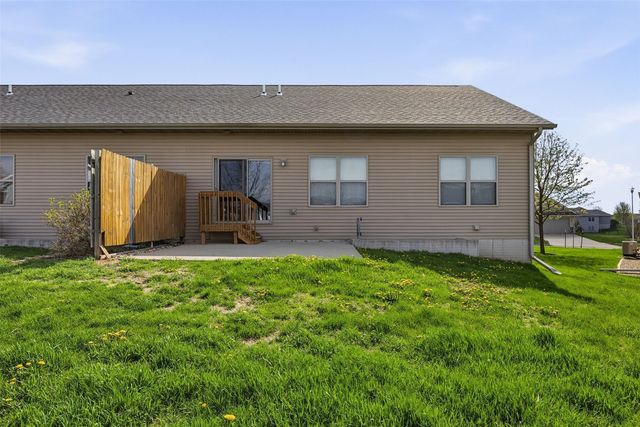 329 Windflower Ln, Solon, IA 52333