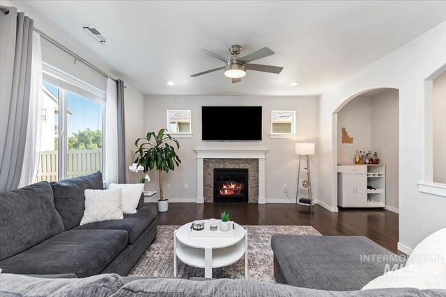 11473 W Baserri Dr, Boise, ID 83709