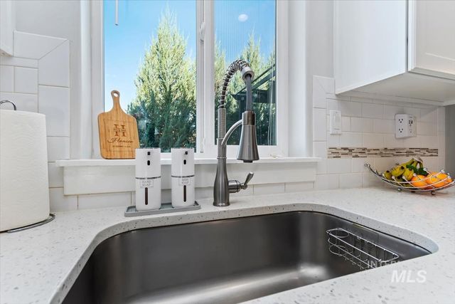 11473 W Baserri Dr, Boise, ID 83709