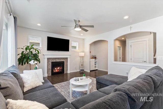 11473 W Baserri Dr, Boise, ID 83709