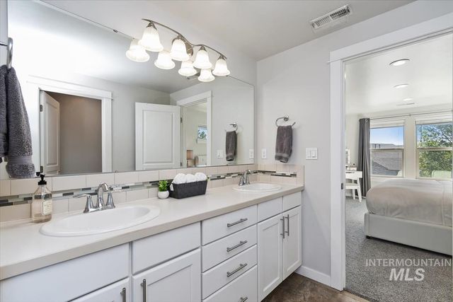 11473 W Baserri Dr, Boise, ID 83709