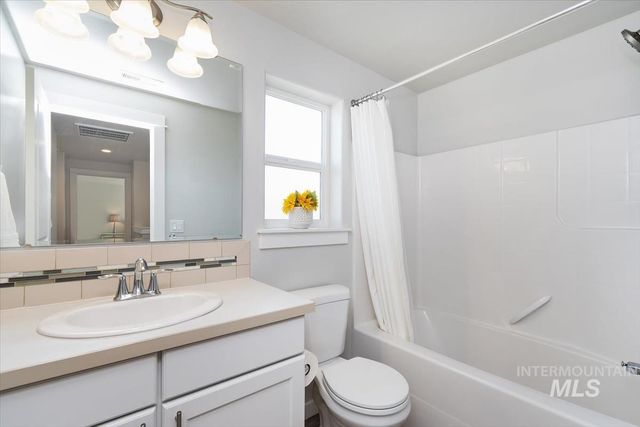 11473 W Baserri Dr, Boise, ID 83709