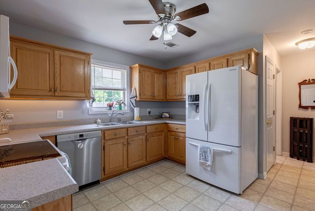 108 Stillwater Court, Winterville, GA 30683