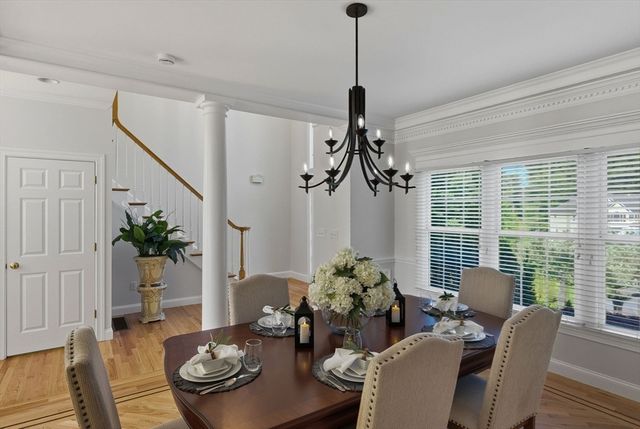 72 Sterling Ln, North Andover, MA 01845