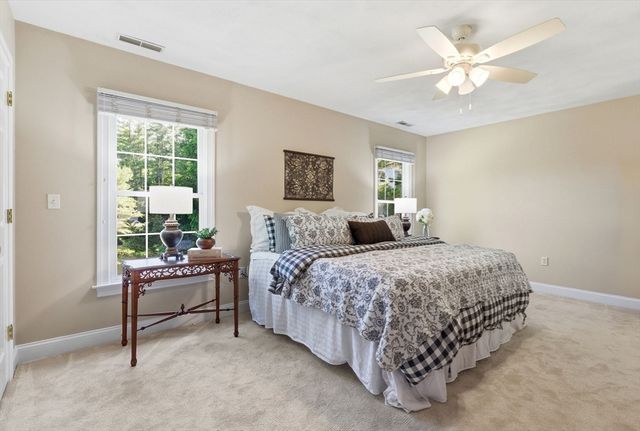 72 Sterling Ln, North Andover, MA 01845