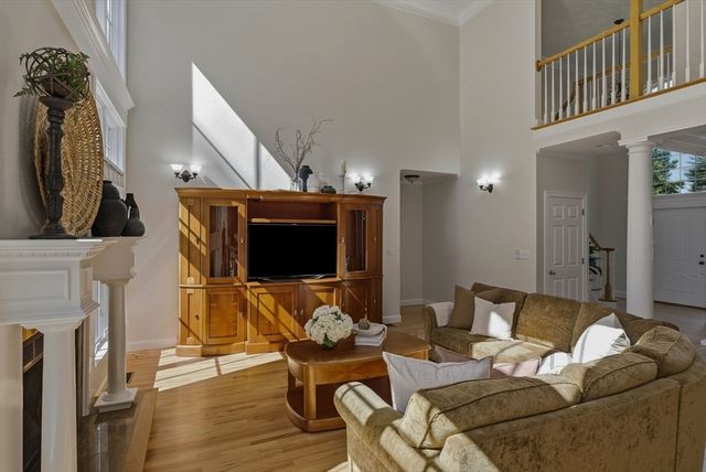 72 Sterling Ln, North Andover, MA 01845