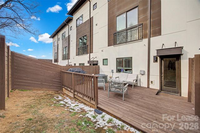 840 E 18th Street D, Charlotte, NC 28205