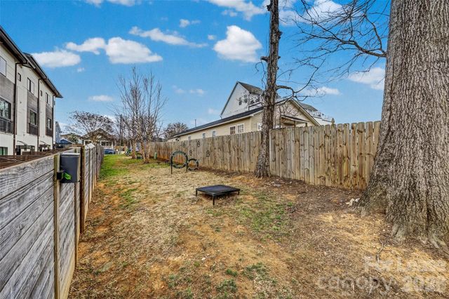 840 E 18th Street D, Charlotte, NC 28205