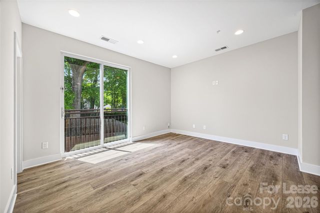 840 E 18th Street D, Charlotte, NC 28205