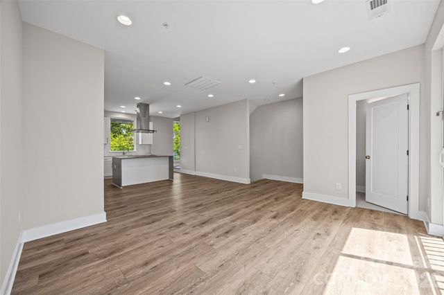 840 E 18th Street D, Charlotte, NC 28205