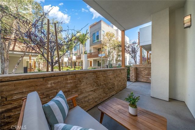 687 Doheny, Costa Mesa, CA 92627