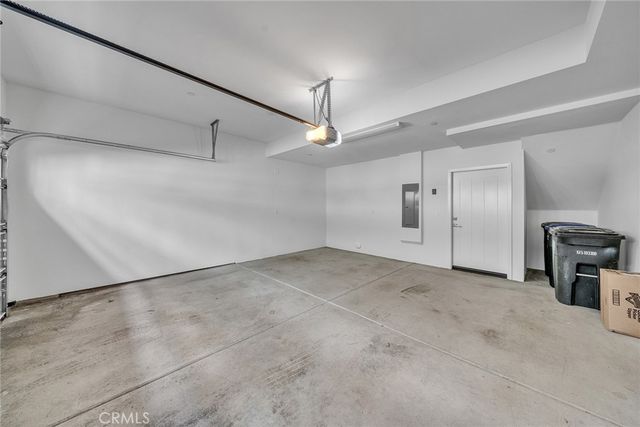 687 Doheny, Costa Mesa, CA 92627